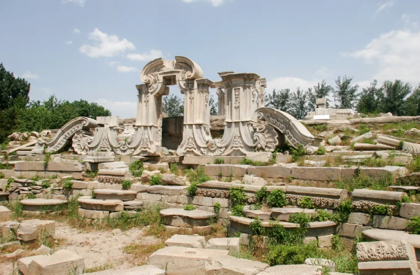 Elgin's Controversial Legacy: Stolen Marbles and Indian Memorial